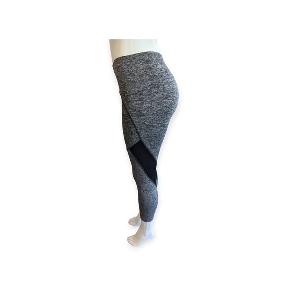 Womens JGX Performance High Rise Athletic Capri Leggings Pants M Gray Black - Picture 3 of 7